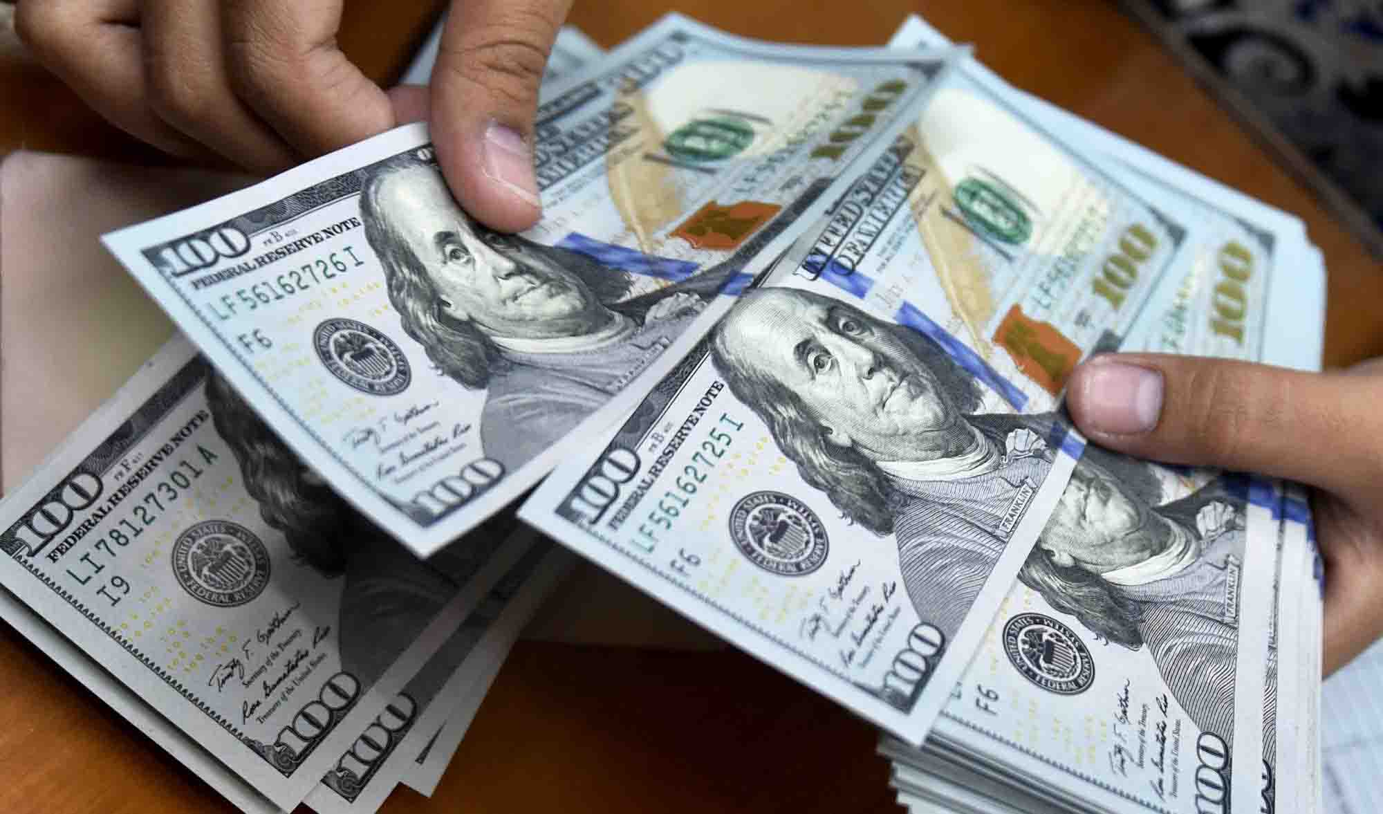 تداوم سیر نزولی قیمت دلار در کانال ۲۶ هزار تومانی