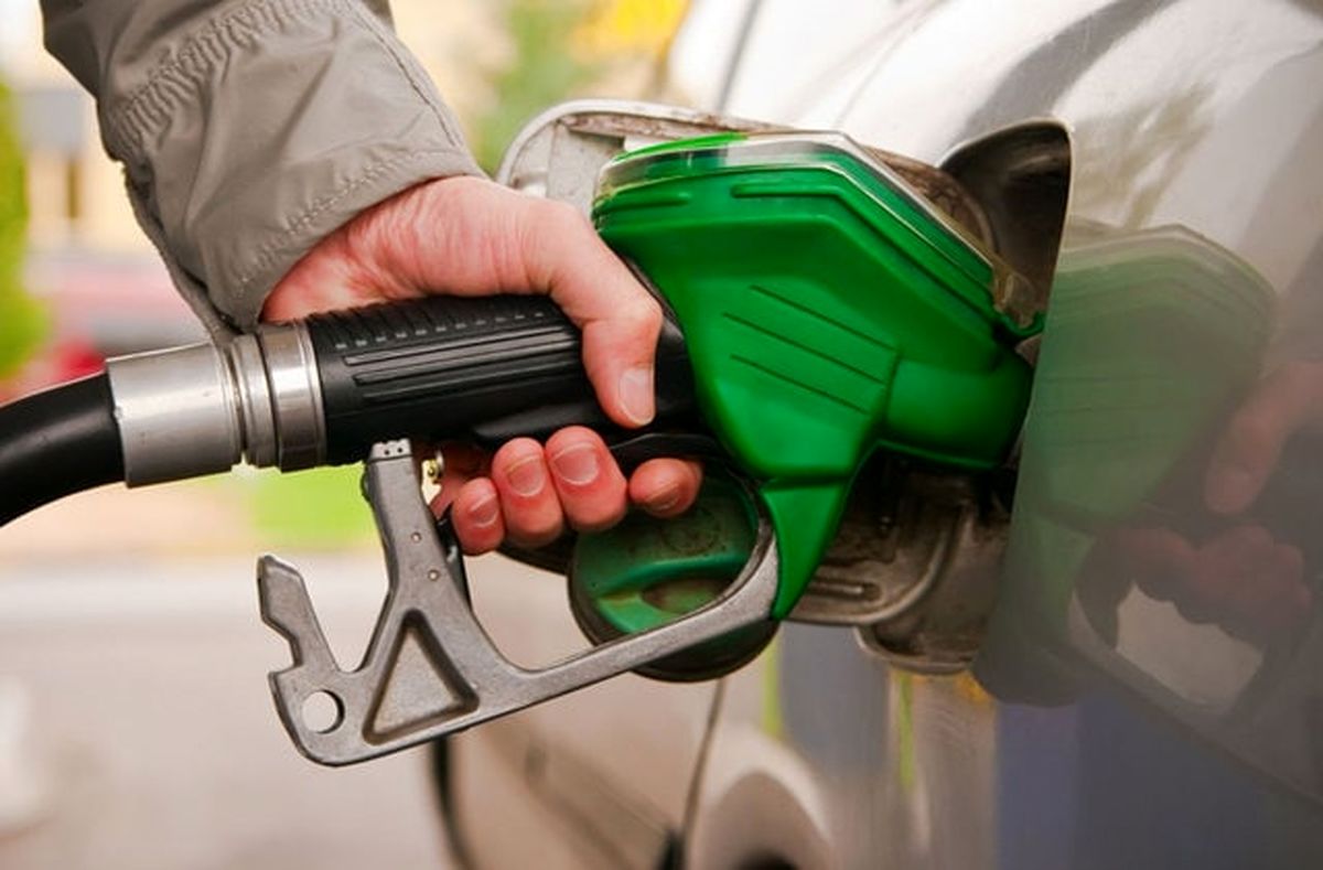 اعطای سهمیه جبرانی بنزین به دارندگان کارت سوخت در آذرماه