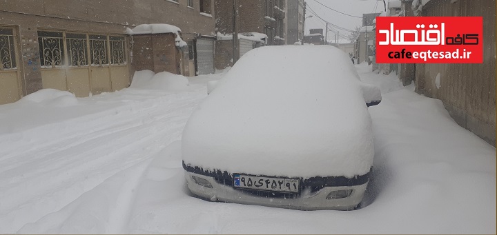 به علت بارش سنگین برف ادارات اردبیل تعطیل شد