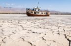 خشک شدن دریاچه ارومیه جان حدود ۱۰ میلیون نفر را تهدید می‌کند