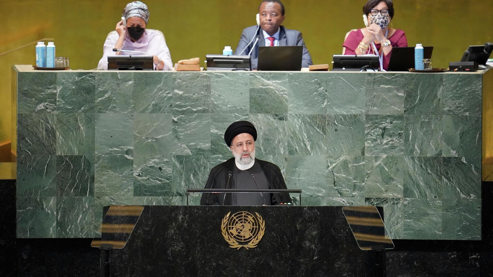 رئیس جمهور:ایران معتقد است نباید شرق و غرب جدید ایجاد شود